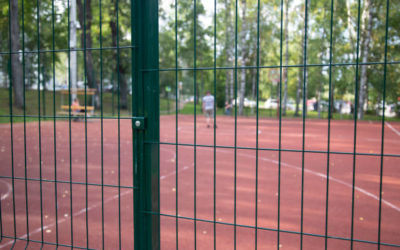 Comment faire le resurfaçage d’un vieux court de tennis