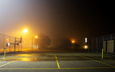 Construction tennis en Béton: Quelles sont les dimensions des terrains de tennis professionnels de la Fédération internationale de tennis ?