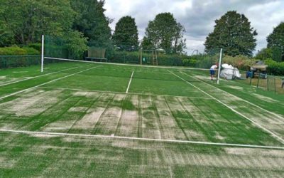 Construction d&rsquo;un court de tennis en gazon synthétique à Nice dans les Alpes Maritimes: Sélection du fournisseur de gazon synthétique pour les courts de tennis à Nice