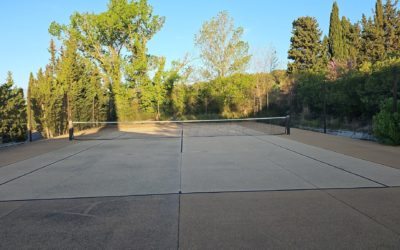 L’Impact des Choix de Design sur la Fonctionnalité d’un Court de Tennis construit par un constructeur court de tennis à Nice