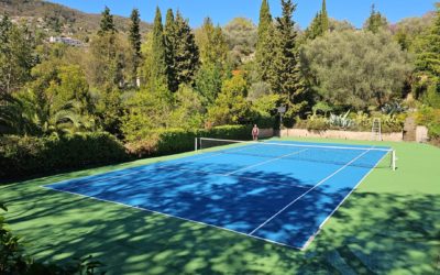 Quelle est la taille standard d’un terrain de tennis pour la construction à Saint Tropez?