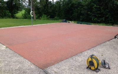 Comment s’assurer que le court de tennis en béton poreux reste vert toute l’année?