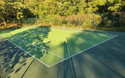 Les Avantages de la Construction d’un Terrain de Tennis à Toulon avec des Techniques à Faible Impact Environnemental pour les Clubs de Santé de Luxe