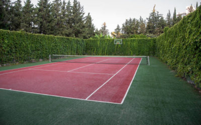 L’accès à une Construction de courts de tennis à Aix en Provence pour les clients des hôtels cinq étoiles