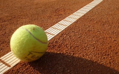 Maximiser l’utilisation de l’espace pour la construction d’un court de tennis à Marseille pour les communautés résidentielles