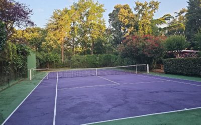 Comment Service Tennis assure-t-il la longévité des courts de tennis construits à Mougins ?