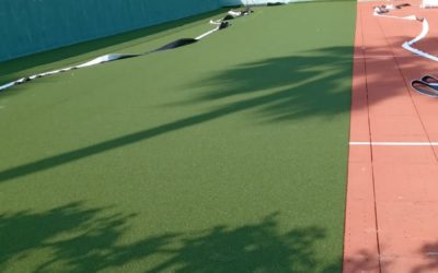 Comment Service Tennis intègre-t-il l’avis des experts du tennis dans la construction de courts à Mougins ?