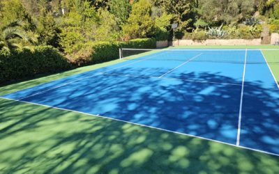 Comment Service Tennis assure-t-il une finition parfaite pour les courts de tennis à Mougins ?