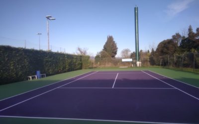 Comment Service Tennis assure-t-il une intégration harmonieuse des courts de tennis dans le paysage de Mougins ?