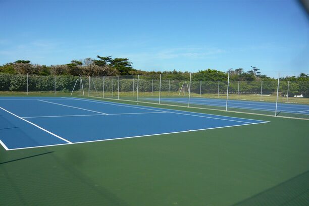 court de tennis en resine synthe