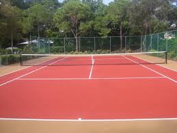 Service Tennis et la Durabilité des Courts de Tennis à Mougins