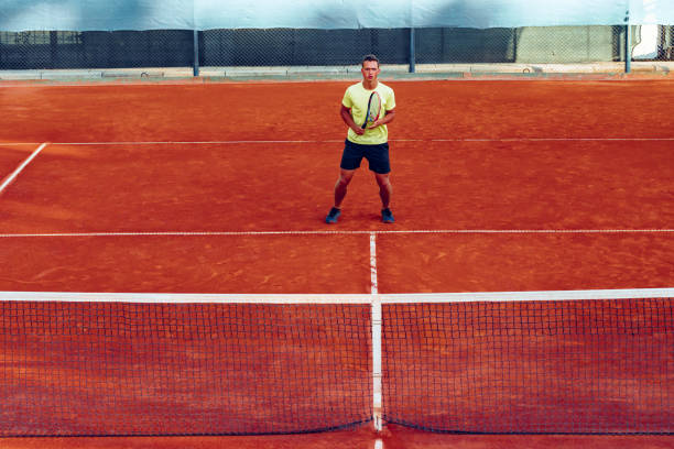 maintenance de courts de tennis en terre battue à Mougins 