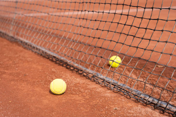 maintenance de courts de tennis en terre battue à Mougins 