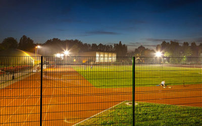Comment Service Tennis intègre-t-il des mesures de durabilité dans la construction de courts de tennis à Mougins ?