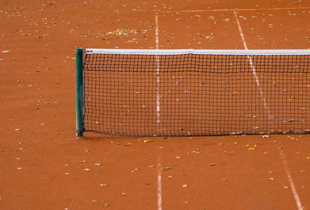 maintenance de courts de tennis en terre battue à Mougins 