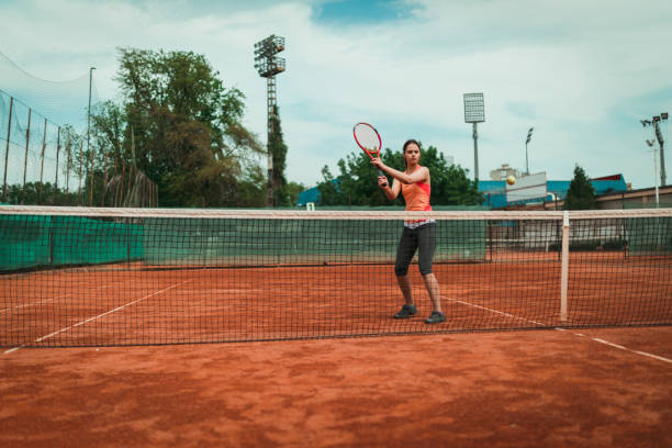 maintenance de courts de tennis en terre battue à Mougins 