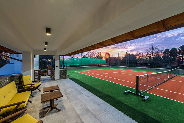 Service Tennis excelle dans la gestion des contraintes de temps dans la construction de terrains de tennis grâce à sa planification précise