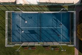 La construction de courts de tennis en résine synthétique à Nice peut jouer un rôle dans la promotion d'événements sportifs communautaires.