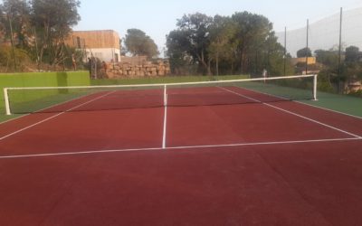 Pourquoi les Courts de Tennis Construits par Service Tennis à Mougins sont-ils Reconnus pour leur Drainage Efficace ?