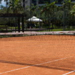 Service Tennis est un acteur de renom dans la construction de courts de tennis à Mougins pas la démarche environnementale exemplaire.