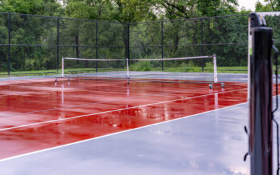 Comment Service Tennis Intègre-t-il des Solutions de Stockage Intelligentes dans ses Projets de Courts de Tennis à Mougins ?