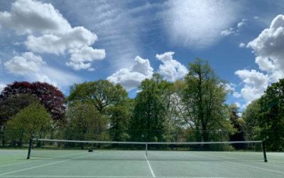 Constructeur court de tennis en béton poreux Nice : Comment Service Tennis utilise-t-il le béton poreux pour réduction des coûts de maintenance à long terme ?