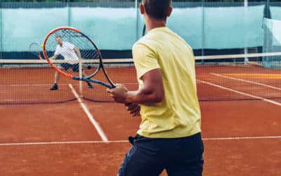 Construction court de tennis Toulon : Quels sont les avantages d&rsquo;un court de tennis avec des installations pour les activités intergénérationnelles à Toulon ?