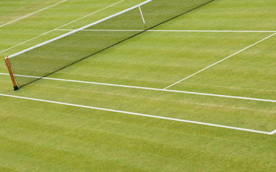 Comment choisir un constructeur pour un court de tennis en gazon synthétique à Nice ?