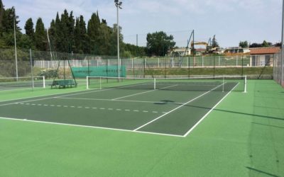 Constructeur de Courts de Tennis en Béton Poreux à Nice : Faciliter l’Entraînement et la Formation des Joueurs avec Service Tennis