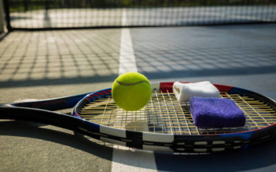 Service Tennis: Un constructeur de courts de tennis en béton poreux a Nice  offre des options de revêtements anti-reflets pour le confort des joueurs