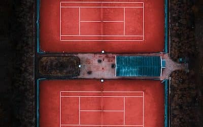 Comment Prévoir un Espace pour les Équipements de Premiers Secours dans la Construction de Courts de Tennis à Toulon