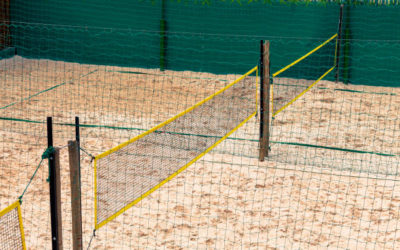 Construction de courts de tennis à Toulon : Service Tennis s&rsquo;adapte aux espaces restreints
