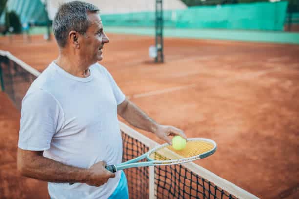 Prévoir la demande de courts de tennis à Grenoble pour planifier la construction
