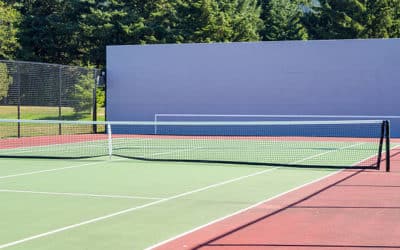 Comment gérer les déchets de construction de manière écologique lors de la construction d’un court de tennis à Grenoble ?
