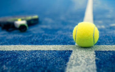 Construction court de tennis Toulon: Service Tennis propose-t-il des options de personnalisation pour les filets, les poteaux et les équipements accessoires sur les courts de tennis ?