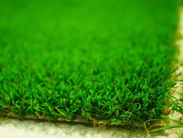 la méthode d'installation d'un terrain de tennis en gazon synthétique à Nice est un processus minutieux qui nécessite une préparation soigné