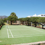 La construction d'un court de tennis en gazon synthétique à Nice présente de nombreux avantages par rapport au gazon naturel. Sa durabilité,