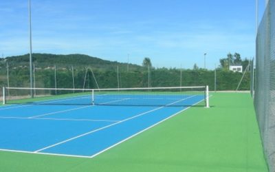 Constructeur Terrain de Tennis à Nice : Comment Assurez-vous la Durabilité et la Résistance des Matériaux dans un Climat Méditerranéen ?