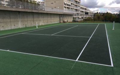Constructeur de Court de Tennis à Nice dans les Alpes-Maritimes : Comment prendre en compte l’acoustique dans la conception d’un court intérieur ?