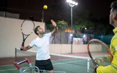Construction de courts de tennis à Toulon : Une approche éco-responsable pour minimiser la consommation d&rsquo;électricité pendant les matchs de nuit
