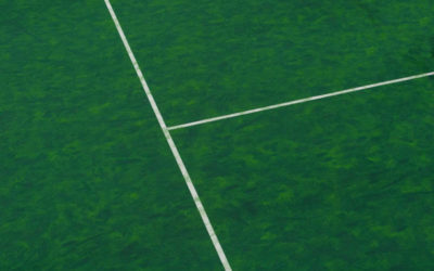 Constructeur de Court de Tennis en Gazon Synthétique Nice : Garanties Contre la Décoloration ou la Dégradation du Gazon