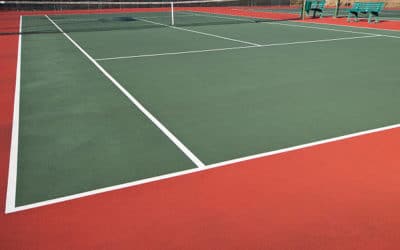 Quels sont les avantages d&rsquo;utiliser des matériaux améliorant la sécurité des joueurs pour les courts de tennis à Toulon ?