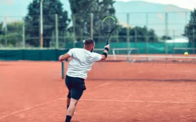 Construction terrain de tennis Toulon : Service Tennis propose-t-il des terrains de tennis adaptés aux jeunes joueurs en herbe?