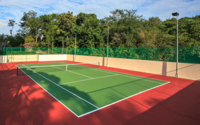 Constructeur de Courts de Tennis dans les Alpes-Maritimes par Service Tennis : Pourquoi faire appel à Service Tennis pour la maintenance et la rénovation des courts de tennis ?