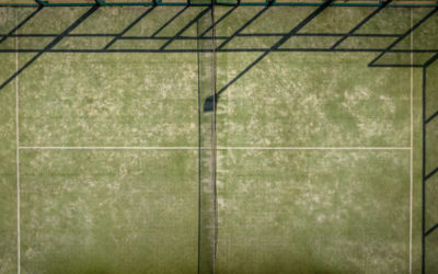 Construction court de tennis Toulon: Comment Service Tennis intègre-t-il des dispositifs de sécurité avancés, tels que des systèmes d&rsquo;alerte en cas d&rsquo;intrusion, sur ses courts de tennis ?
