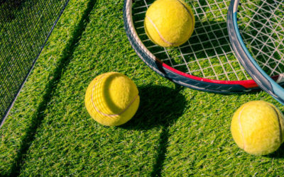 Construction terrain de tennis en gazon synthétique Toulon : Service Tennis propose-t-il des options de gazon synthétique spécifiques pour les régions très ensoleillées?