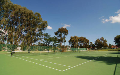 Comment minimiser les coûts d’entretien à long terme pour un court de tennis ?