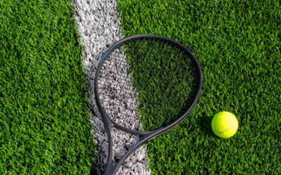 Construction terrain de tennis en gazon synthétique Toulon : L&rsquo;approche de Service Tennis