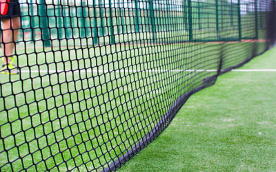 Construction terrain de tennis en gazon synthétique à Toulon : Les choix de matériaux de Service Tennis
