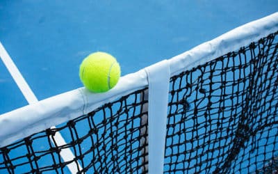 En quoi les technologies modernes sont-elles importantes pour la construction de courts de tennis à Toulon ?